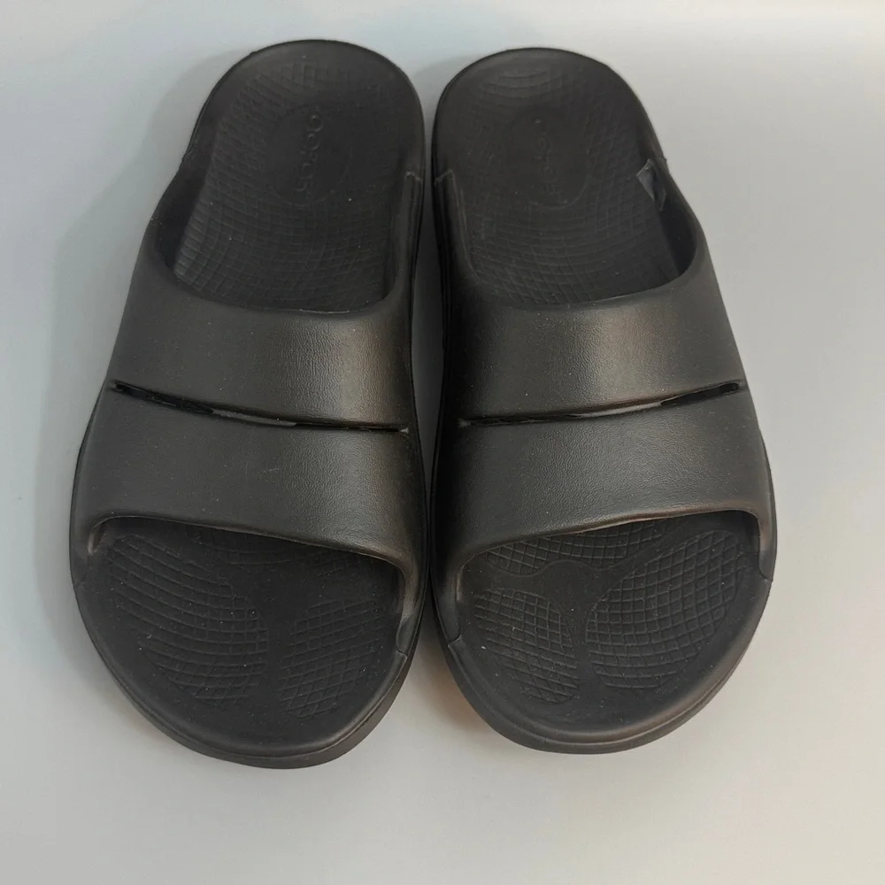 Oofos Ooahh Recovery Slide Sandal Black Men’s 7- W‎ 9 EU 40